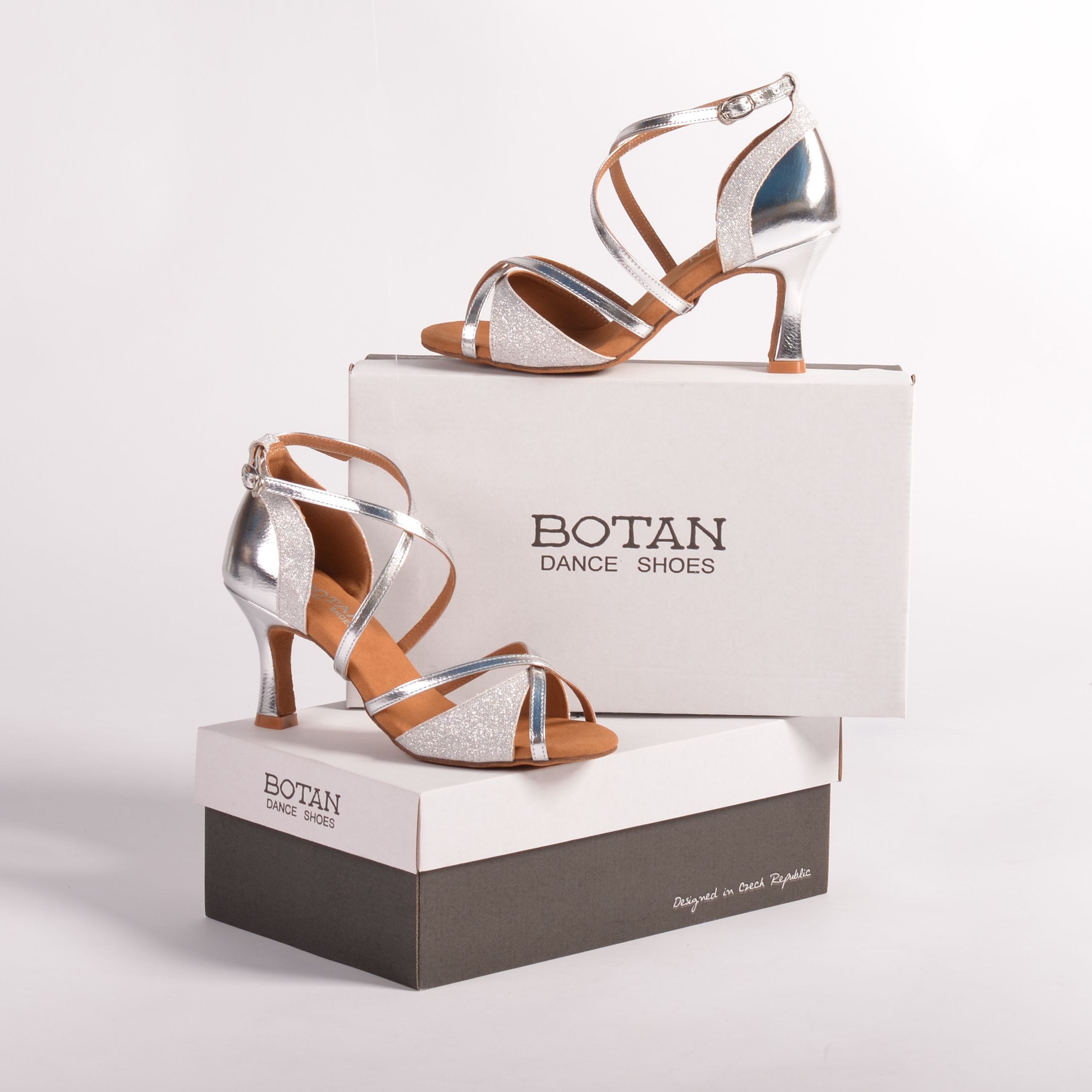 Tanečné topánky Botan BL-49 is strieborná 6,5 cm Flare